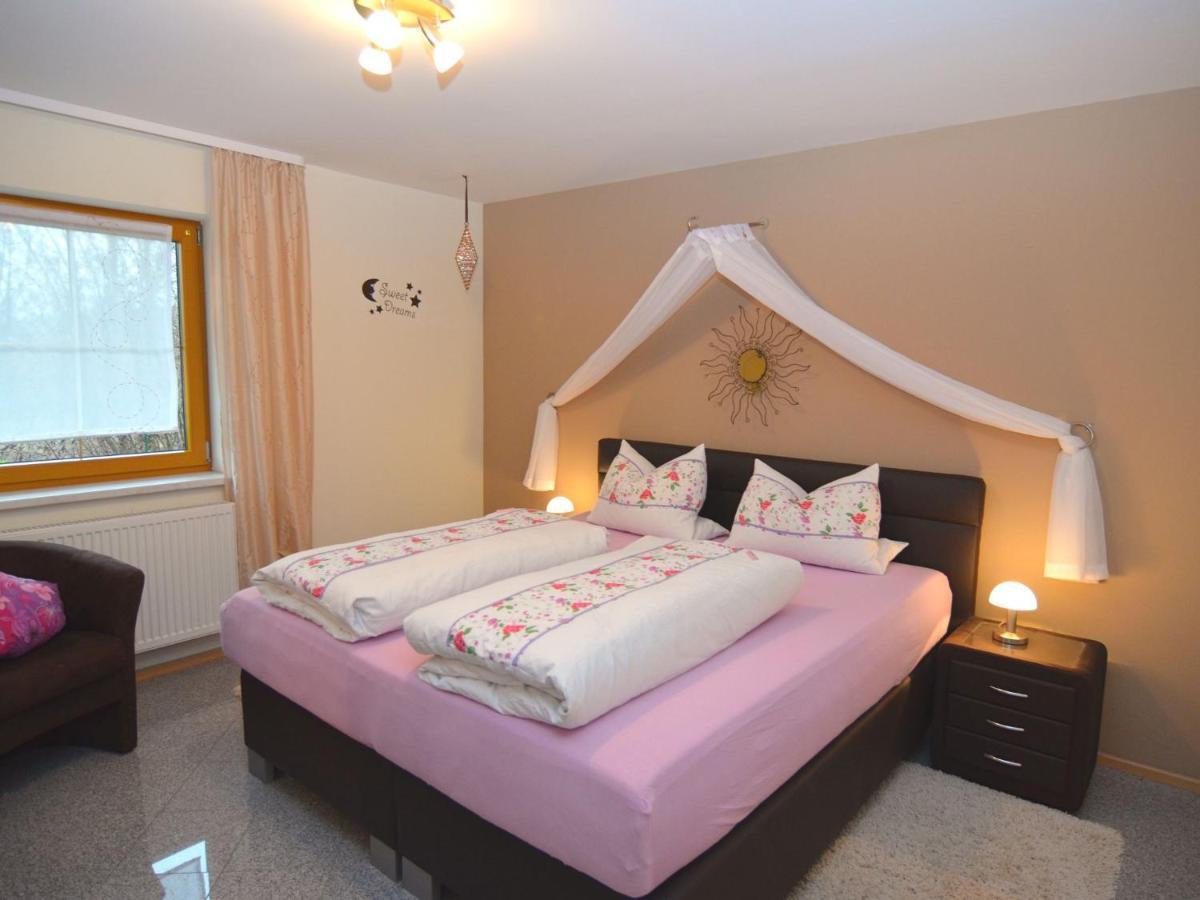 Holiday Flat With Swimming Pool In Prackenbach Viechtach Zewnętrze zdjęcie